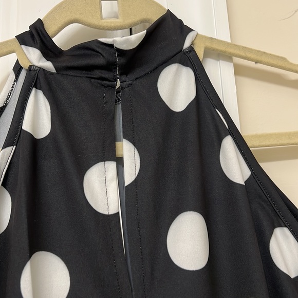 CLASSY MILAN KISS BLACK-POLKA-DO HALTER SWING TOP - Picture 4 of 5